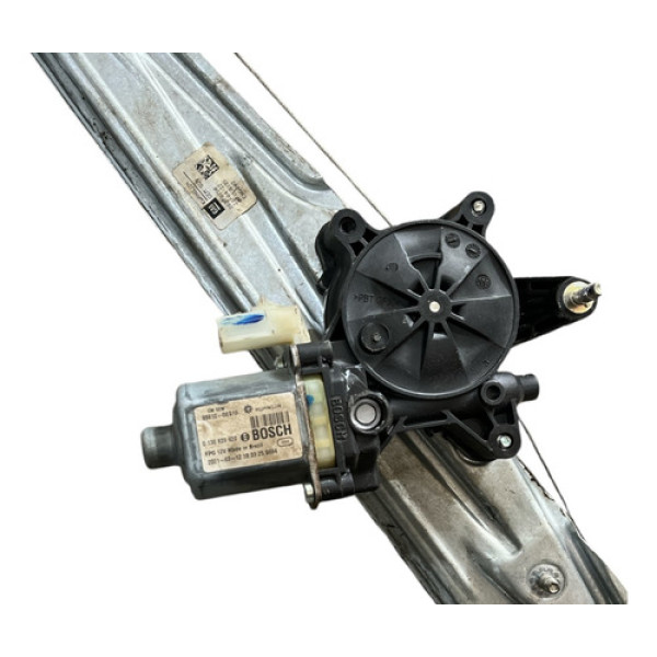 Máquina Vidro Traseira Direita Chevrolet Tracker 2020-2024