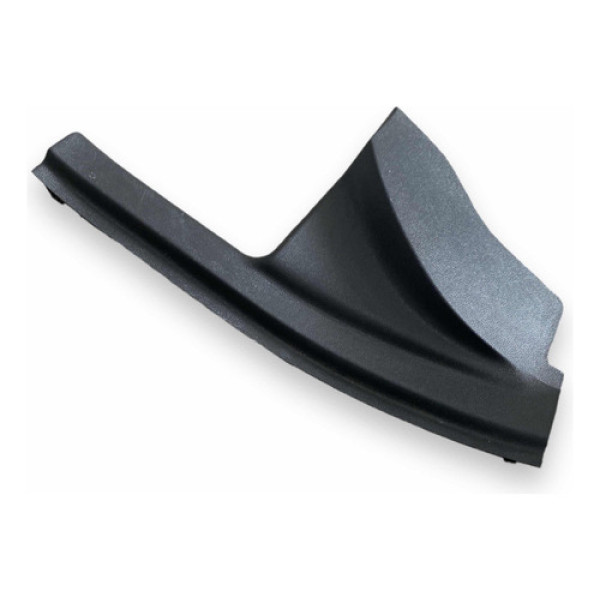 123 Soleira Traseira Esquerda Tracker 2020 A 2023