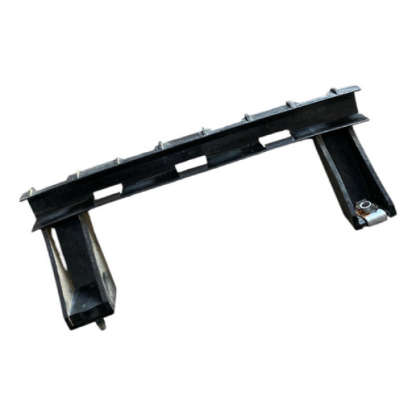 Suporte Guia Vidro Tracker 2020-2022 Dianteiro Direito Usado