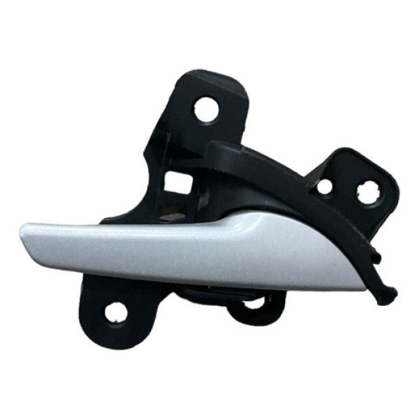 Maçaneta Interna Traseira Direito Tracker 2021-2023 Usado Traseira