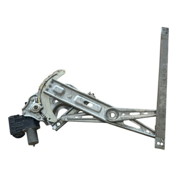 Máquina Vidro Elétrico Kicks Dianteira Direita . 2017 2023