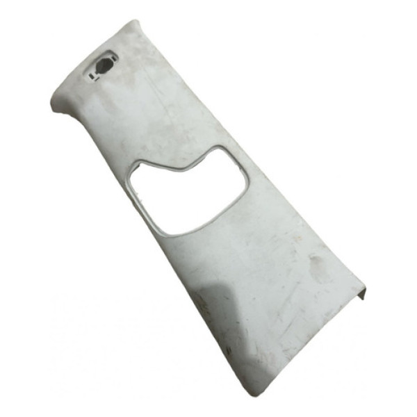 Acabamento Direito Coluna Tracker 2020 2021 2022 2023