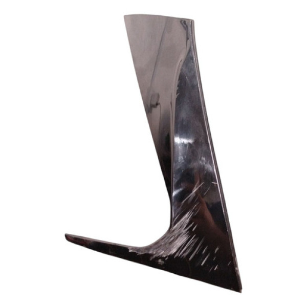 Moldura Esquerda Aerofólio Gm Chevrolet Tracker 2021 2024