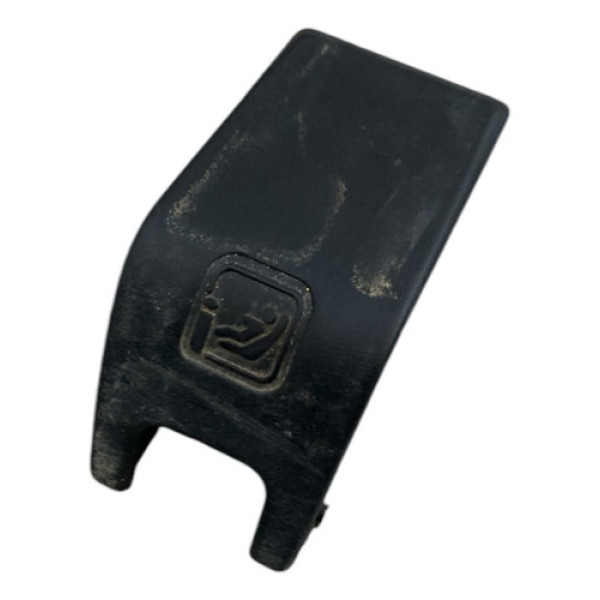 Tampa Acabamento Isofix Tracker Turbo 2021-2024 Usado